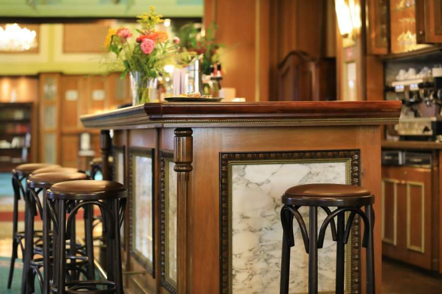 Bellevue cafe bar